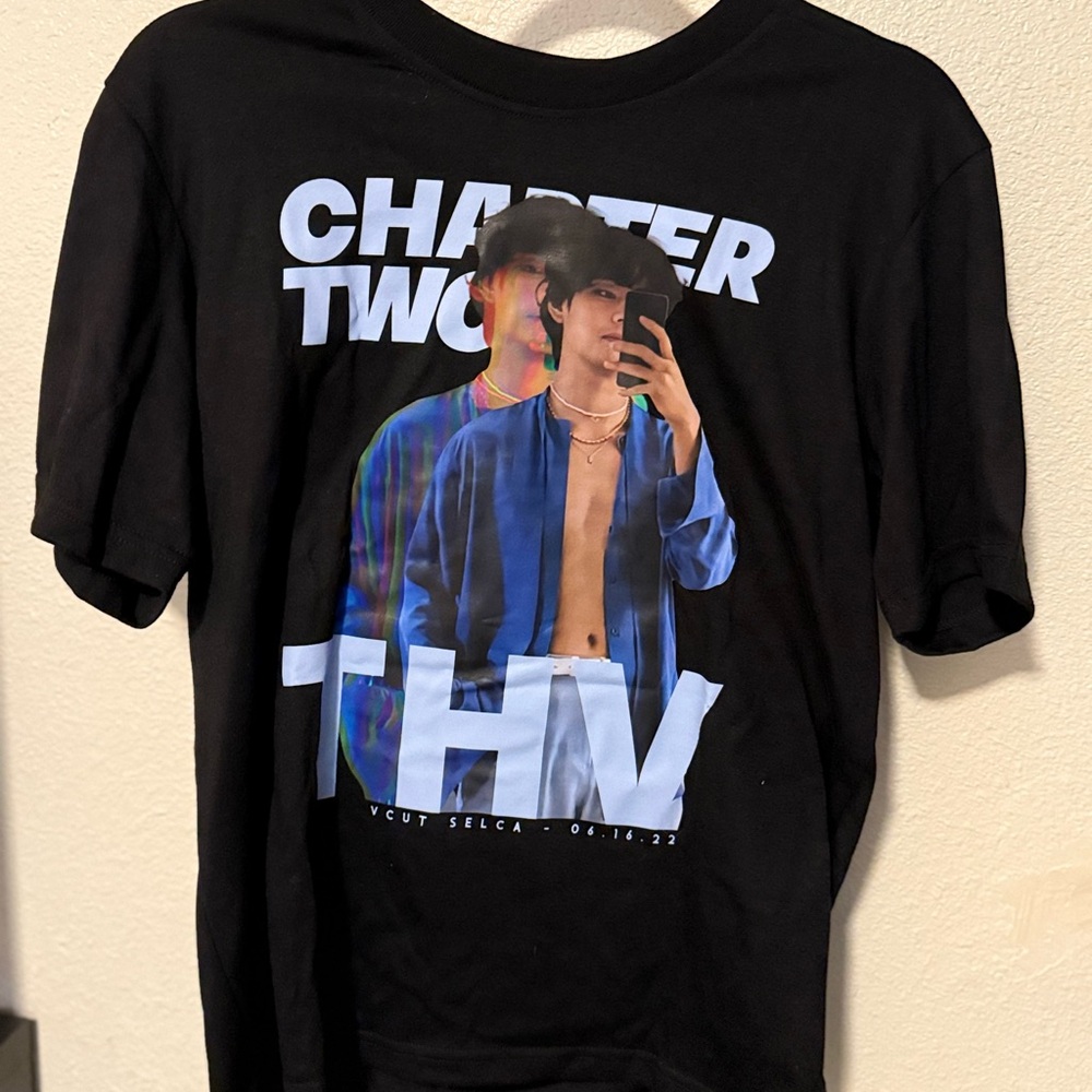 BTS V (Kim Taehyung)Chapter Two Black Graphic T-Shirt Made in Philippines (NWOT)